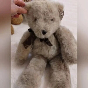 - Beautiful beige brown heartwarmer bear rare